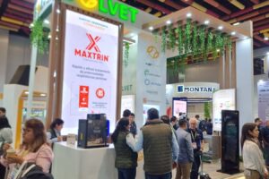Veterquimica presentó Maxtrin® en Perú en el marco de CIPORC 2026
