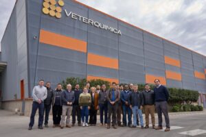 Invermar visitó las instalaciones de investigación y producción de Veterquimica